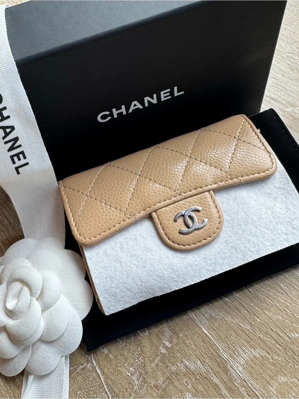 CHANEL Beige Quilted Caviar Leather Card Holder with Silver CC